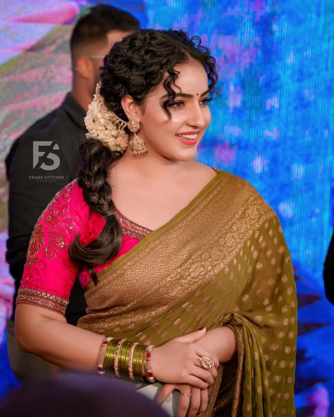 Malavika Menon In South Indian Traditional Green Saree Red Blouse